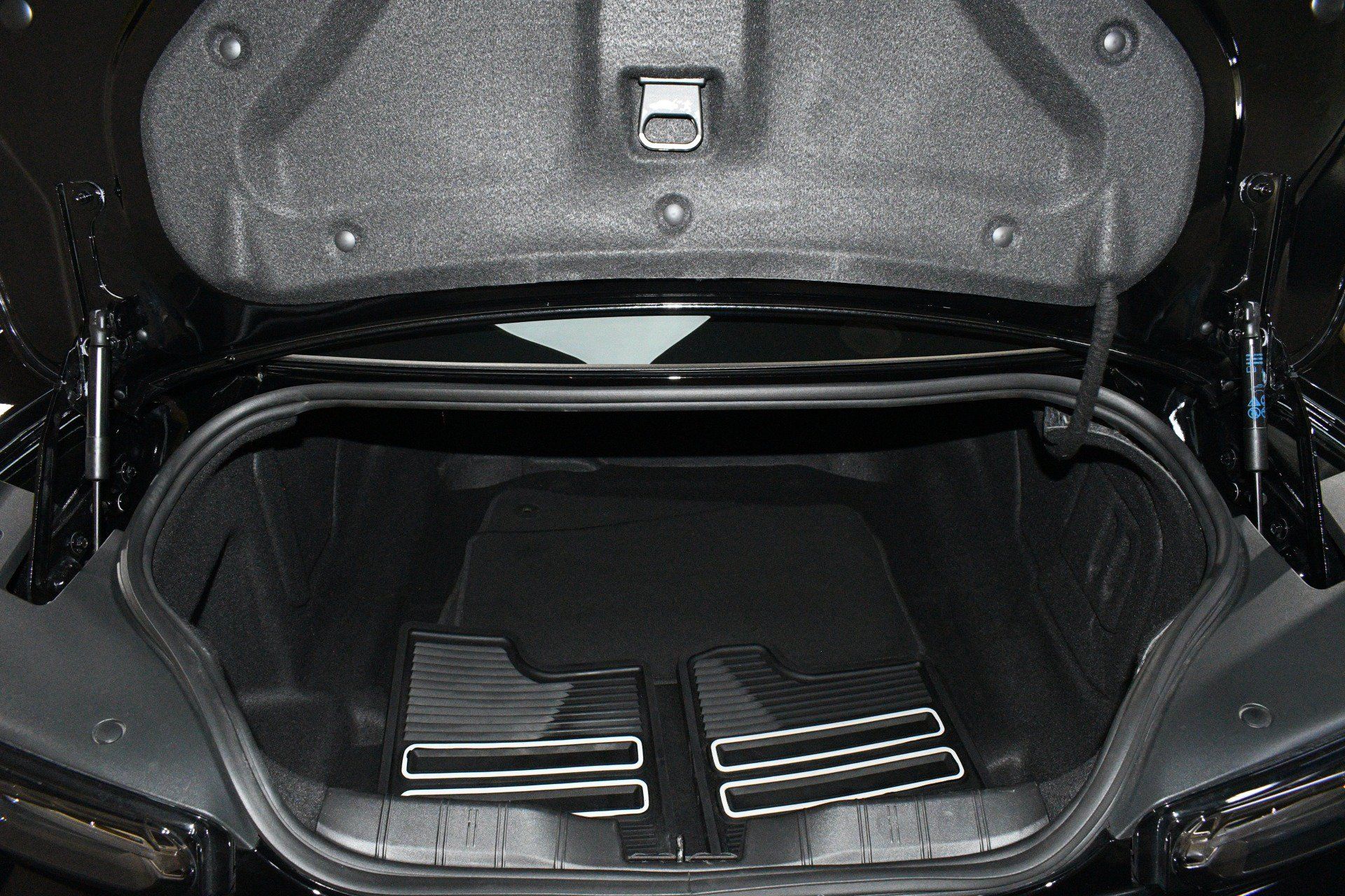 Used 2020 Chevrolet Camaro ZL1 RWD image 95