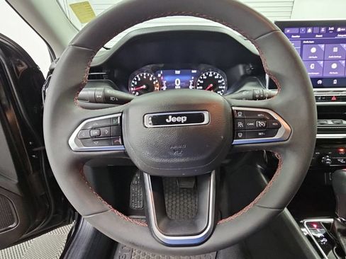 Used 2022 Jeep Compass Trailhawk AWD/4WD image 28