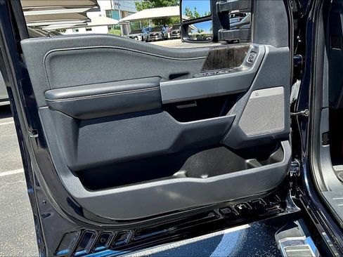 Used 2024 Ford F250 Lariat w/ Chrome Package AWD/4WD image 25