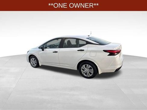 Used 2025 Nissan Versa S w/ Trunk Package image 4