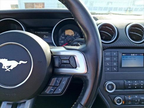 Used 2019 Ford Mustang Convertible image 10