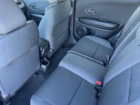 Used 2021 Honda HR-V LX image 12
