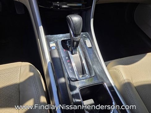 Used 2017 Honda Accord EX-L image 31