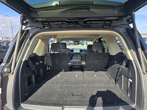 Used 2024 Ford Expedition XLT image 9