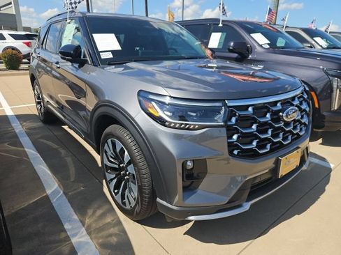 Certified 2025 Ford Explorer Platinum w/ LUX Leather Package AWD/4WD image 2