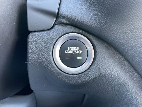 Used 2024 Chevrolet Equinox LT image 46