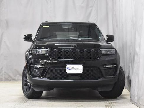 New 2025 Jeep Grand Cherokee Limited w/ Trailer Tow Package image 5