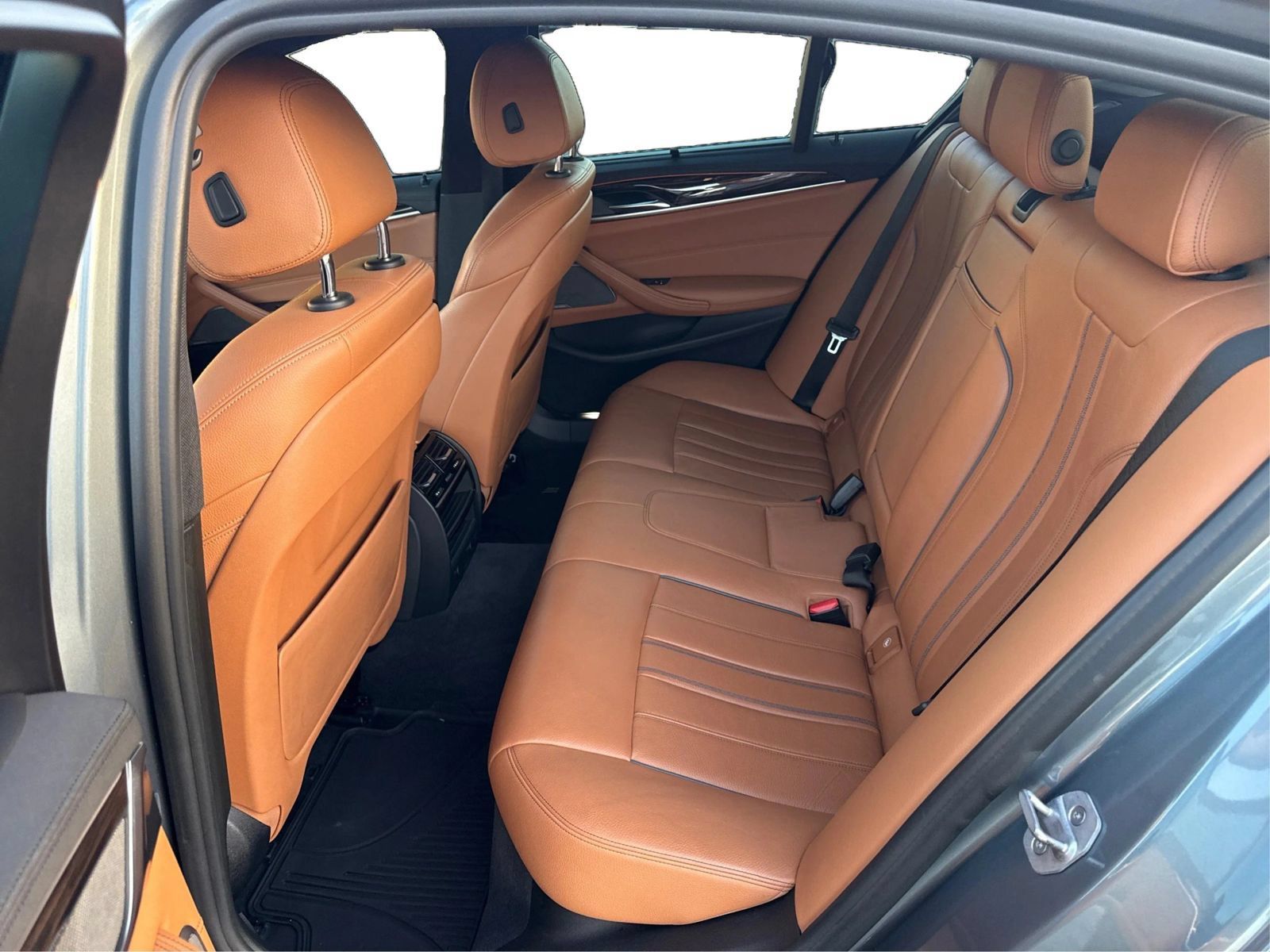 Used 2018 BMW 540i RWD image 10