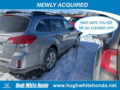 Used 2011 Subaru Outback 3.6R Limited w/ PWR Moonroof Pkg image 5