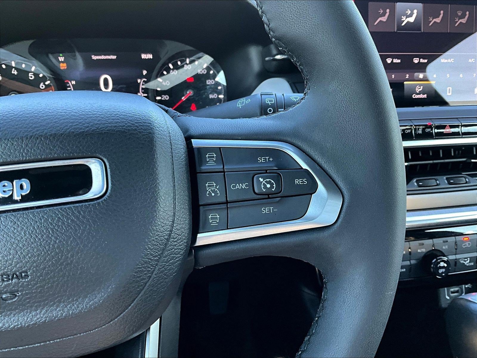Used 2023 Jeep Compass Limited w/ Elite Group AWD/4WD image 12