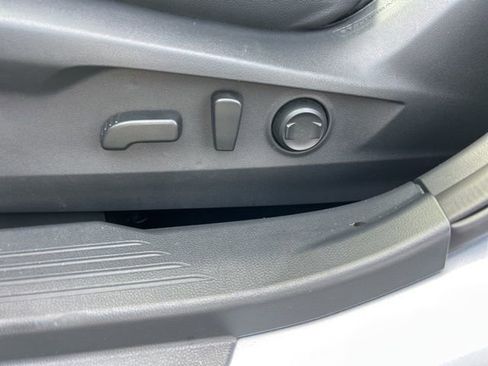 Used 2025 Subaru Outback Onyx Edition image 16