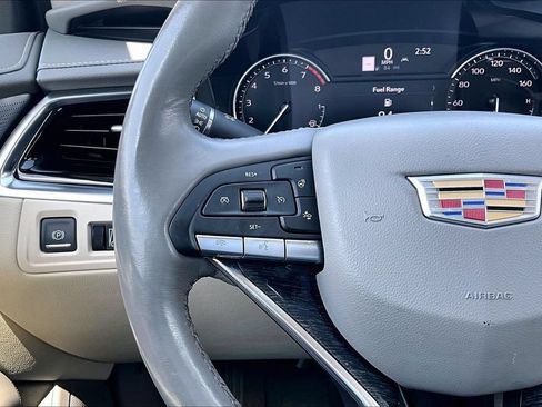 Used 2023 Cadillac XT6 Premium Luxury AWD/4WD image 6