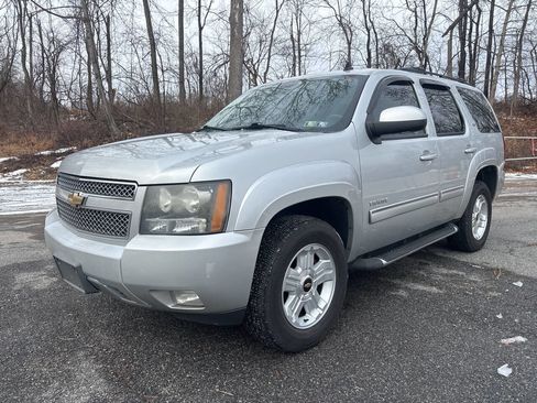 Used 2010 Chevrolet Tahoe LT w/ Luxury Package image 4