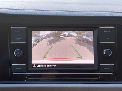 Used 2024 Volkswagen Jetta SE FWD image 20