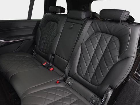 New 2026 BMW X7 xDrive40i w/ M Sport Package image 15