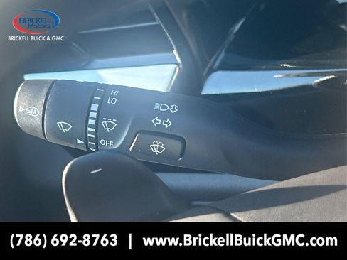 New 2025 GMC Sierra 1500 SLT w/ SLT Convenience Package image 21