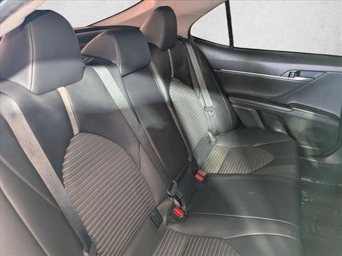 Used 2022 Toyota Camry SE w/ Carpet Mat Package (TMS) FWD image 19