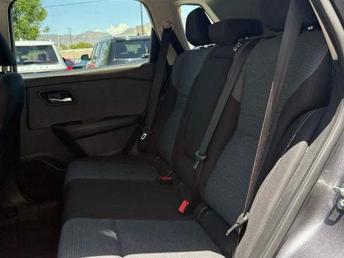 Used 2022 Nissan Rogue SV FWD image 28