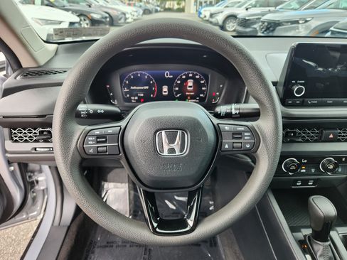Certified 2023 Honda Accord LX image 18