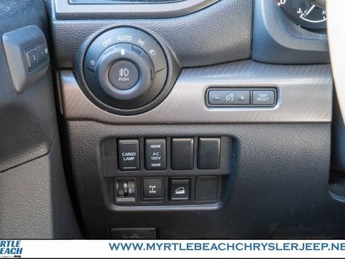 Used 2023 Nissan Titan PRO-4X w/ Pro-4x Convenience Package image 28