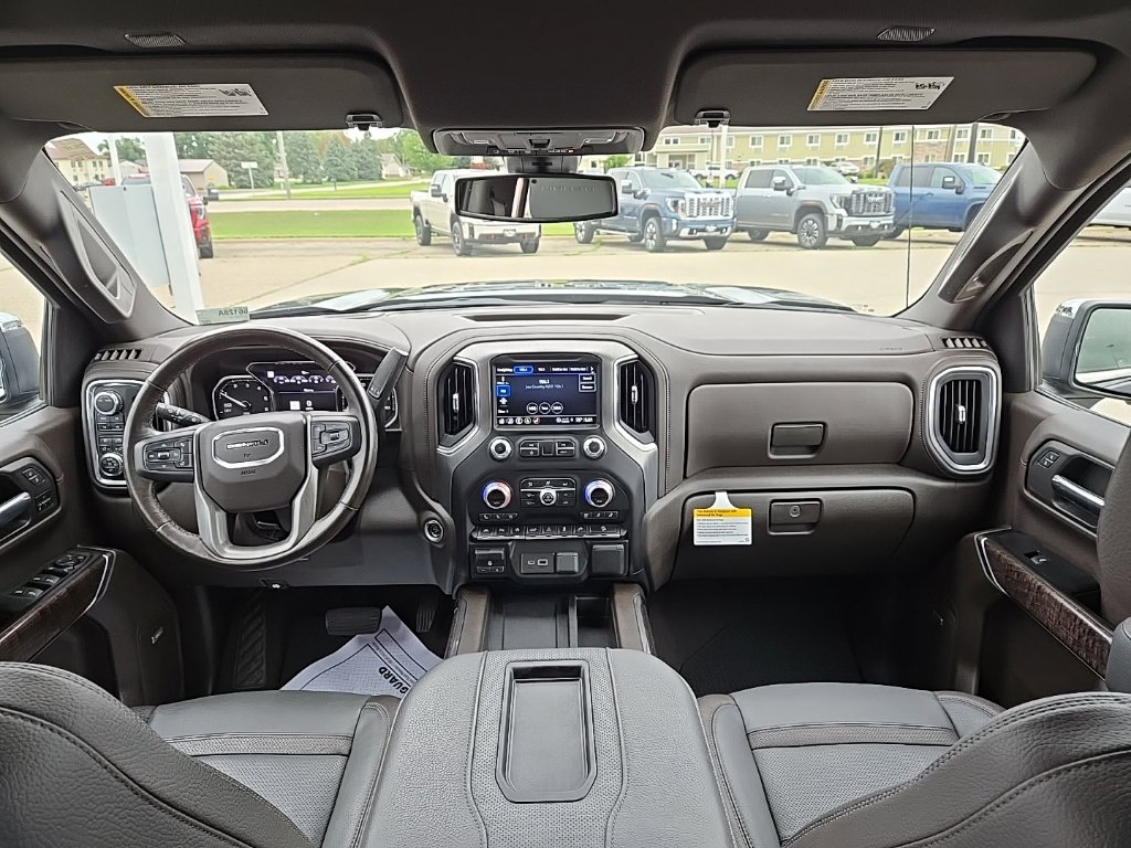 Used 2022 GMC Sierra 1500 Denali w/ Driver Alert Package II AWD/4WD image 16
