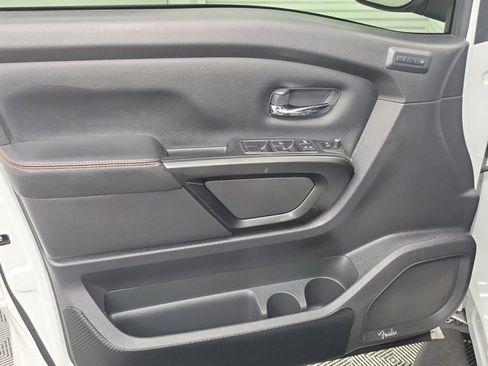 Used 2023 Nissan Titan PRO-4X w/ Pro-4x Convenience Package image 21