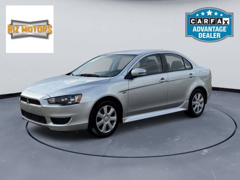 Used 2015 Mitsubishi Lancer ES image 2