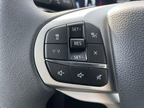 New 2026 Ford Explorer Active RWD image 18