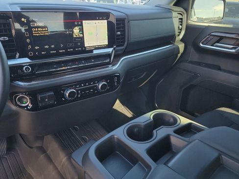 Used 2024 GMC Sierra 1500 Elevation w/ LPO, Elevation Black Package image 20