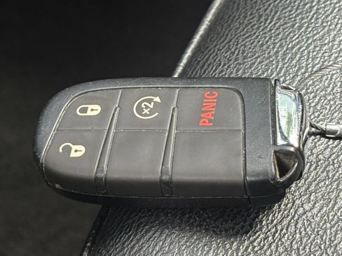 Used 2025 Jeep Compass Limited AWD/4WD image 21