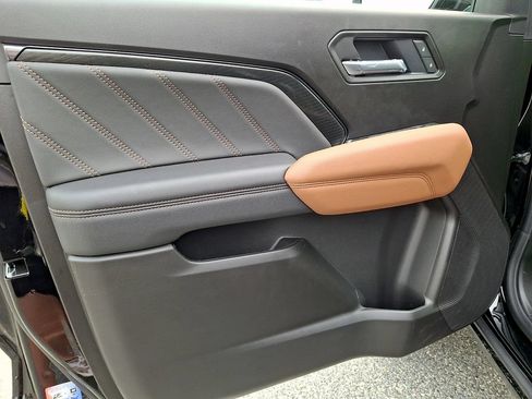 New 2026 GMC Canyon AT4 w/ Nightfall Essentials Package AWD/4WD image 8