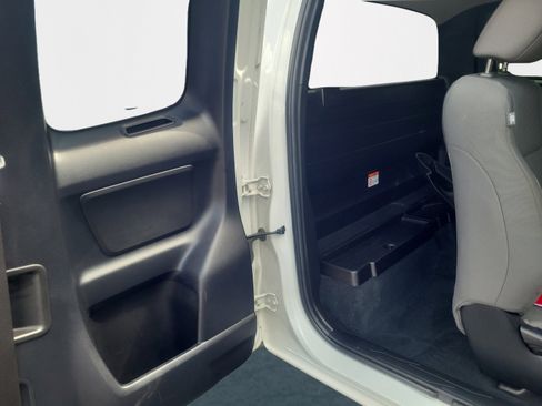 Used 2023 Toyota Tacoma SR RWD image 14