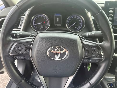 Used 2023 Toyota Camry SE image 12