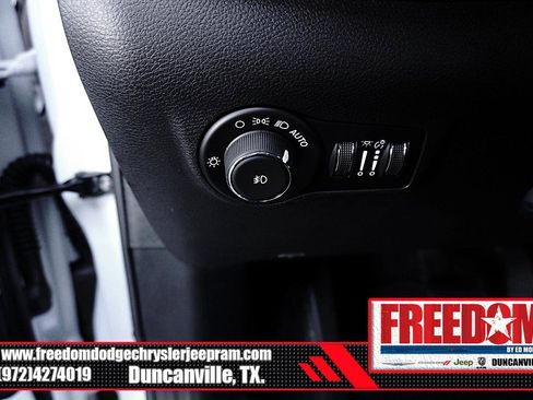 New 2026 Jeep Compass Latitude image 27