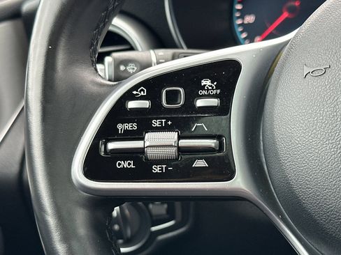 Used 2020 Mercedes-Benz GLC 350e 4MATIC image 28