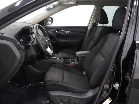 Used 2018 Nissan Rogue SV w/ Sun & Sound Touring Package image 23