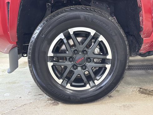 Used 2024 Toyota Tacoma TRD Sport AWD/4WD image 43