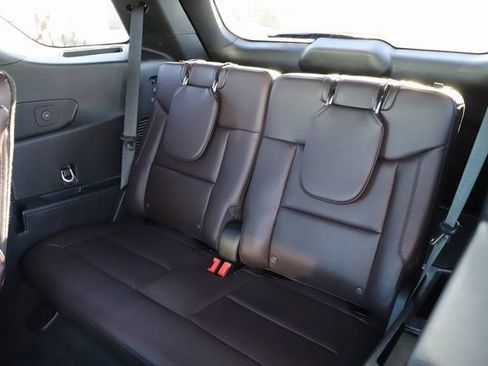 Used 2025 Ford Explorer Platinum w/ LUX Leather Package image 18