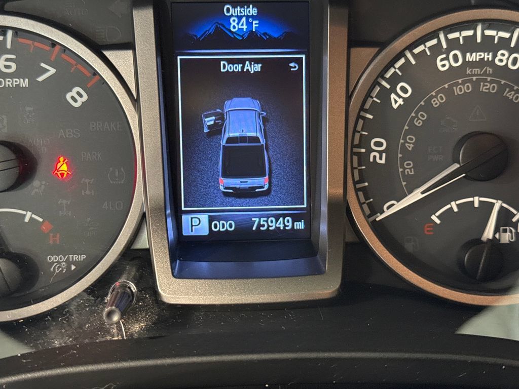 Used 2019 Toyota Tacoma SR5 RWD image 7