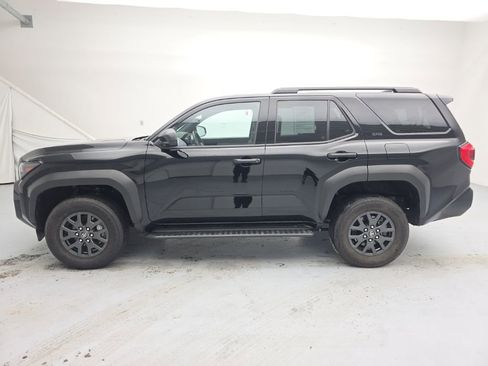 Used 2025 Toyota 4Runner SR5 image 7
