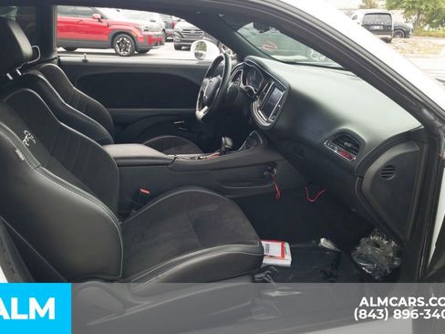 Used 2020 Dodge Challenger SRT Hellcat w/ Plus Package image 21
