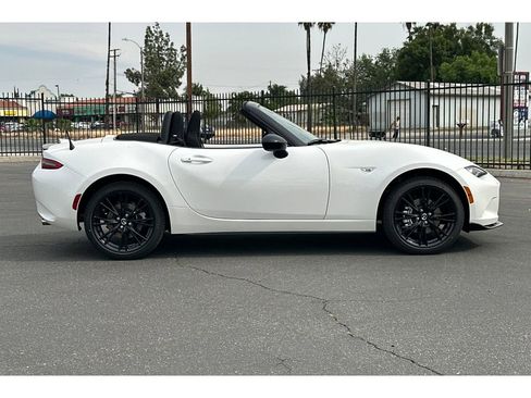 New 2026 MAZDA MX-5 Miata Club RWD image 3