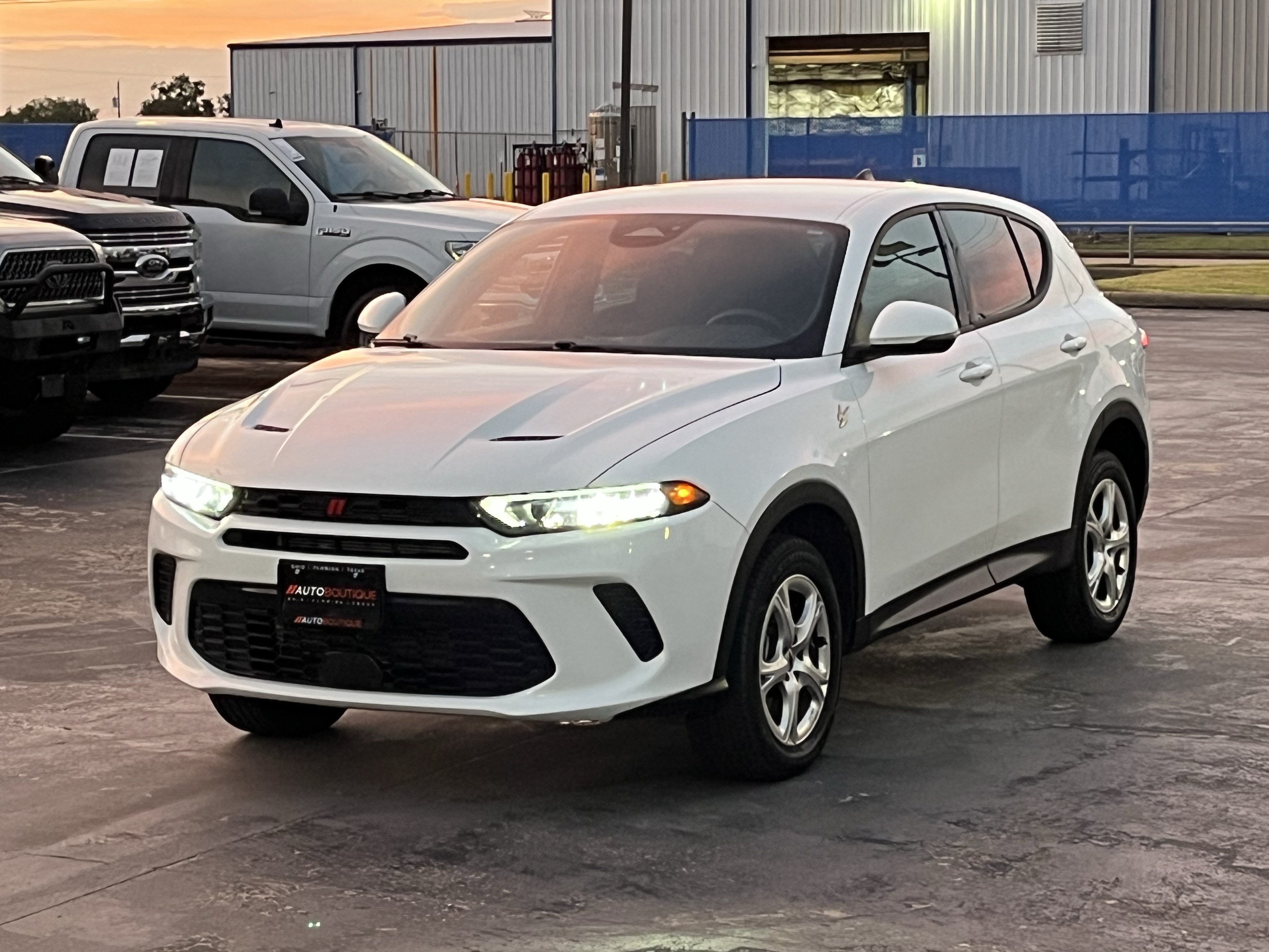 Used 2024 Dodge Hornet GT AWD/4WD image 3