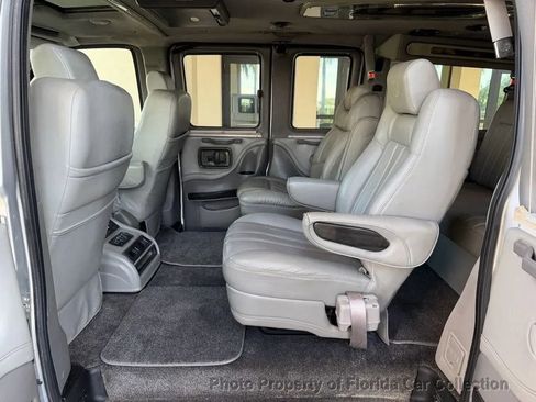 Used 2013 GMC Savana 1500 image 31