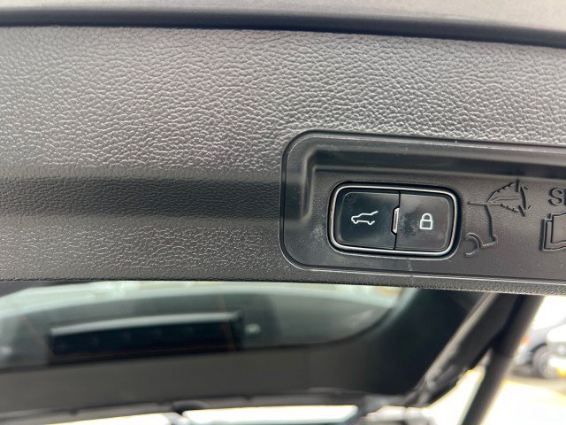 Used 2023 Ford Explorer XLT w/ Equipment Group 202A AWD/4WD image 27