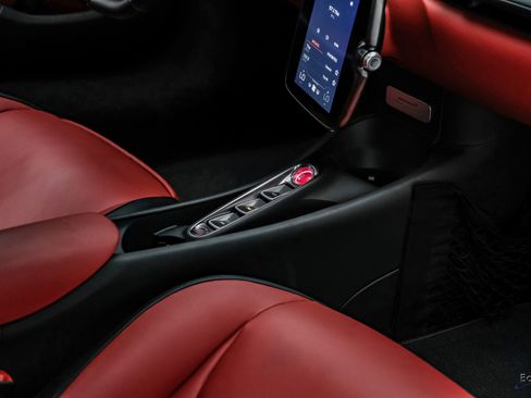 Used 2024 McLaren Artura RWD image 60