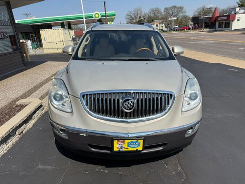 Used 2011 Buick Enclave CXL FWD image 4