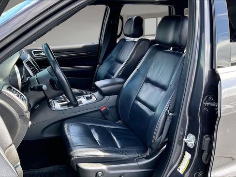 Used 2018 Jeep Grand Cherokee Limited AWD/4WD image 25