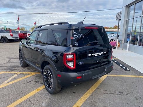 New 2025 Ford Bronco Sport Outer Banks w/ Outer Banks Tech Package+ AWD/4WD image 9