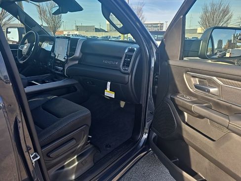 New 2026 RAM 1500 4x4 Crew Cab image 19